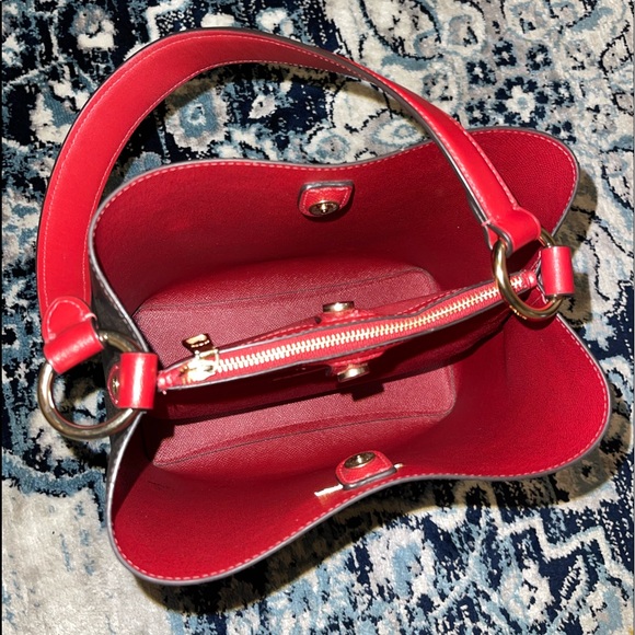 COACH 91512 TOWN BUCKET BAG IN SIGNATURE CANVAS BROWN 1941 RED - Picture 4 of 16